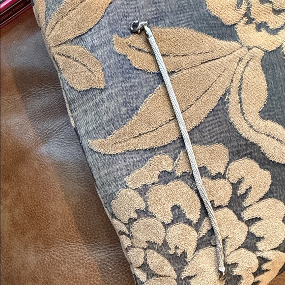 Elegant Silver Bracelet - Picture 5 of 5